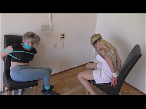 ❤️ Addicted / legata è imbavagliata / damigella in angoscia Porno vk à co.verhentai.ru ❤
