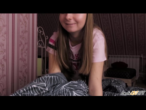 ❤️ Blondie succhia profondamente u so BFF è si sborra in bocca Porno vk à co.verhentai.ru ❤